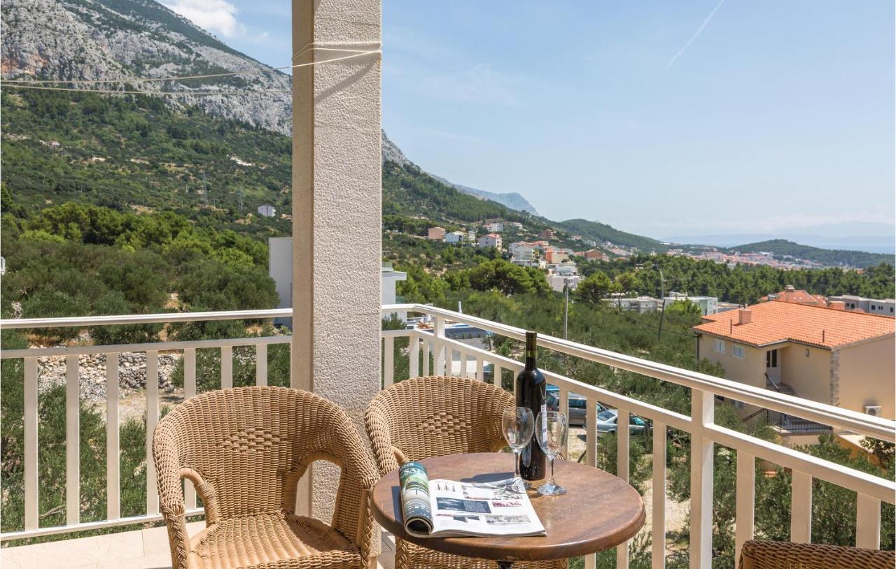 Cozy Apartment In Makarska With Kitchen Экстерьер фото