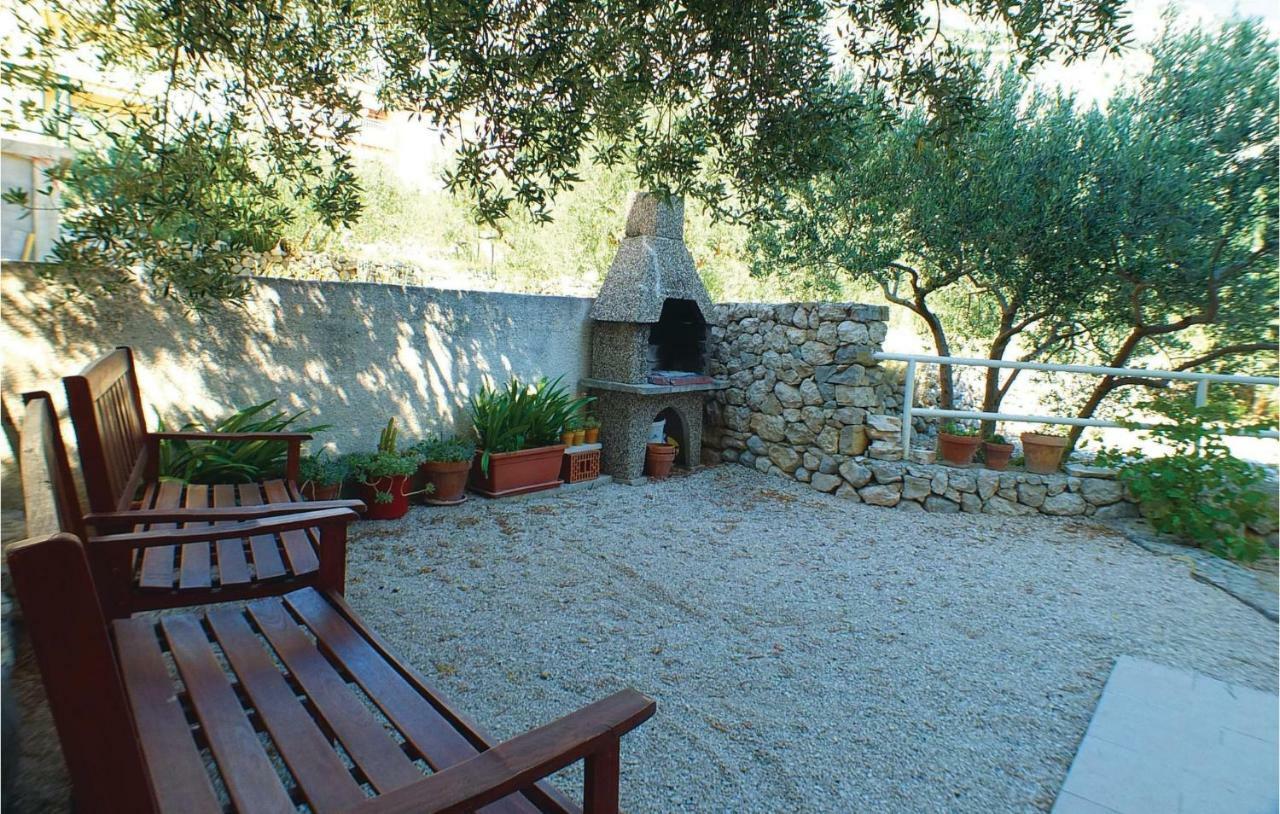 Cozy Apartment In Makarska With Kitchen Экстерьер фото